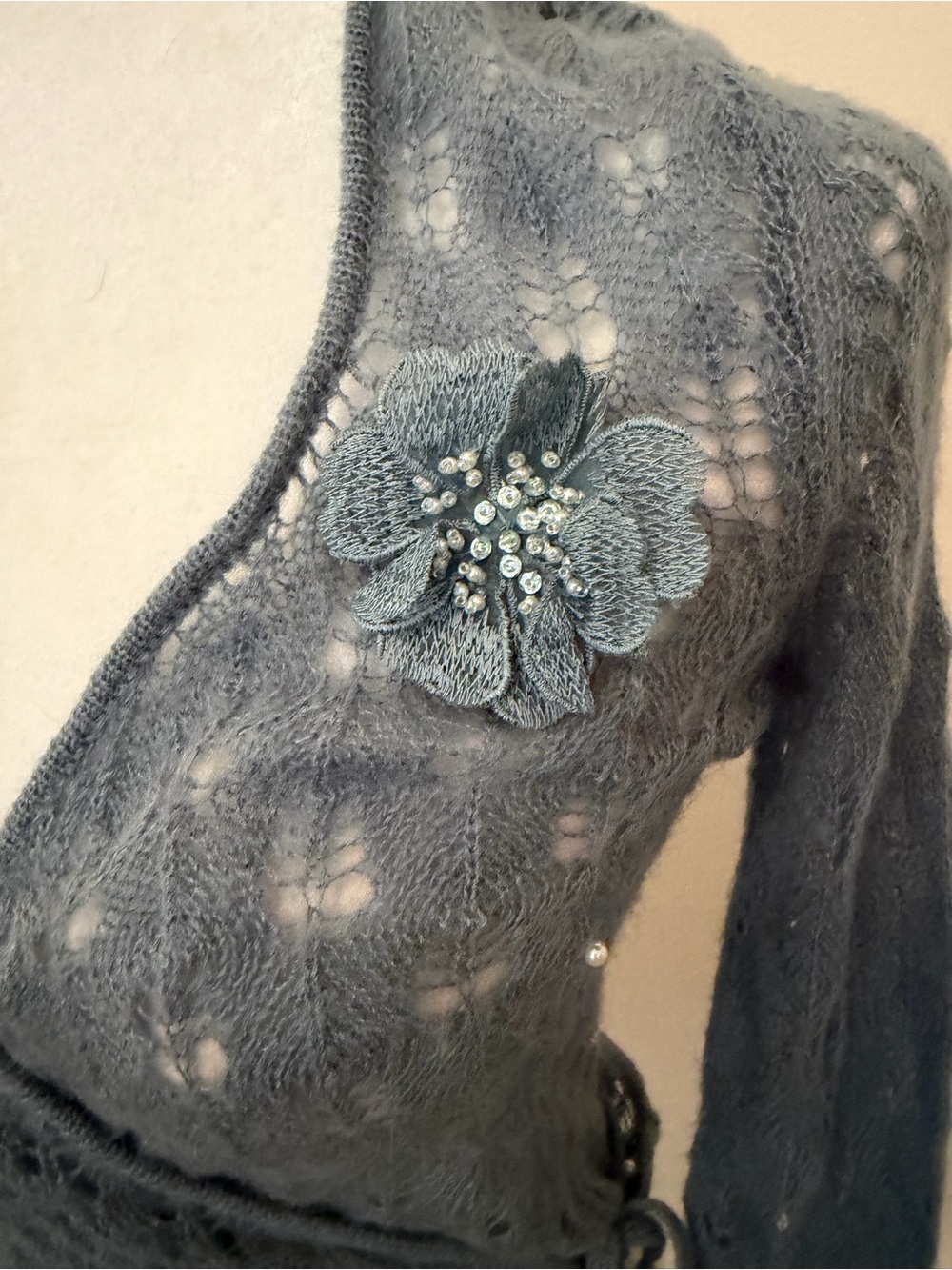 Vintage Betsey Johnson Blue Pointelle Cropped Wrap Sweater Top Sz S Embellished - Picture 6 of 7